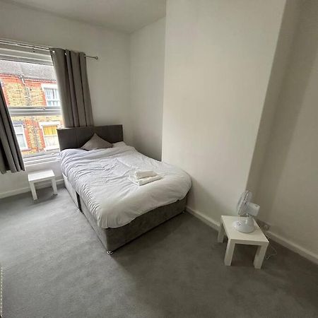Perfect Home From Home In Stoke On Trent Etruria Buitenkant foto