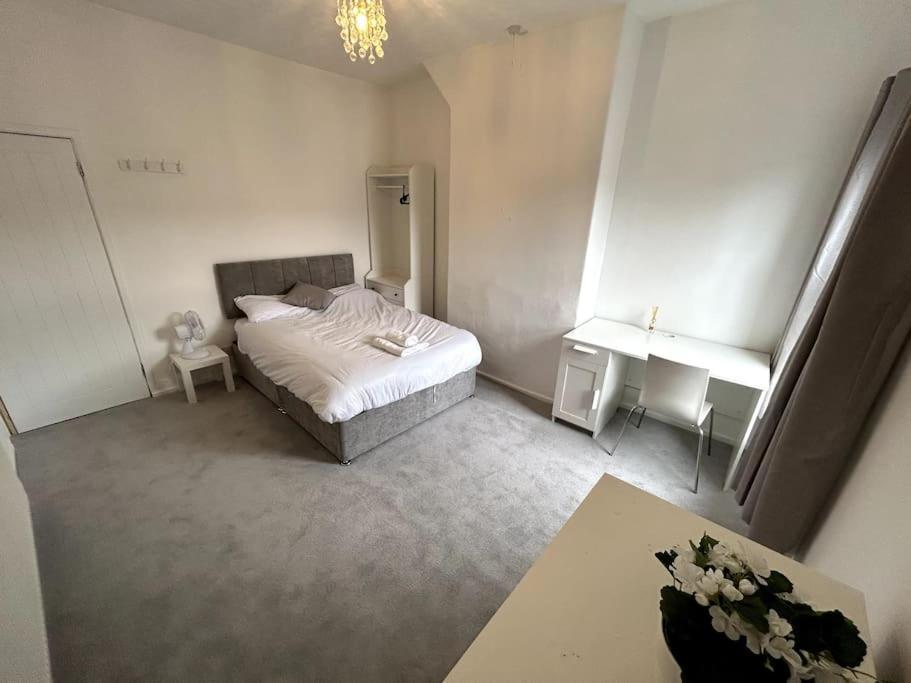 Perfect Home From Home In Stoke On Trent Etruria Buitenkant foto